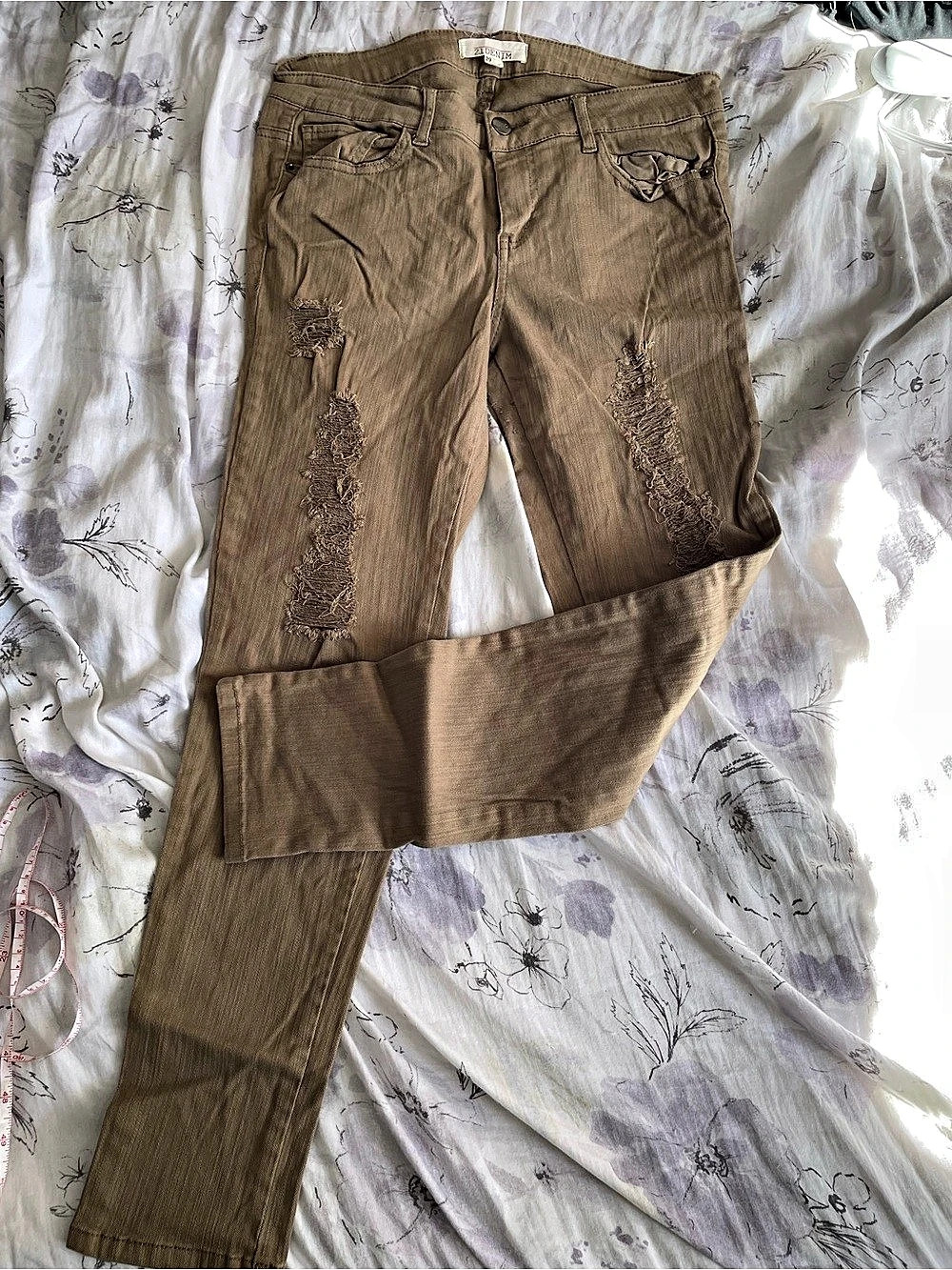 2.1 DENIM Skinny Distressed Jeans in Brown Waist 29